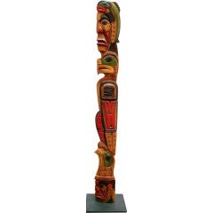HAND CARVED & PAINTED LATE 20THC TOTEM POLE/TABLE TOP