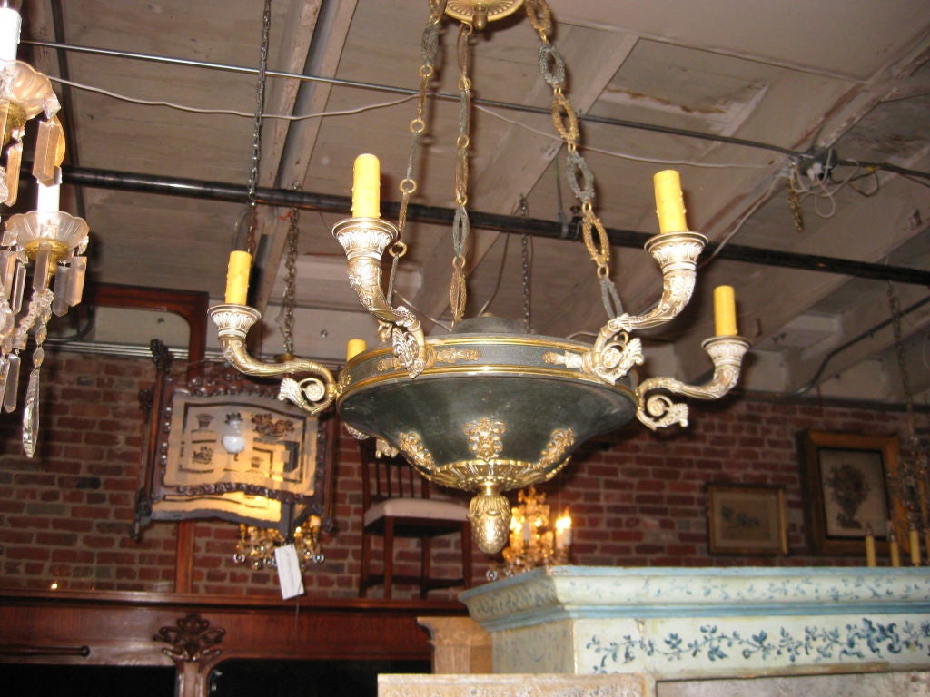 French Empire Style Chandelier in Bronze and Tole For Sale