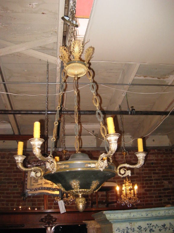 Tôle Empire Style Chandelier in Bronze and Tole For Sale