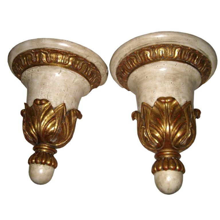 Pair of 18th C Italian brackets Corbals For Sale