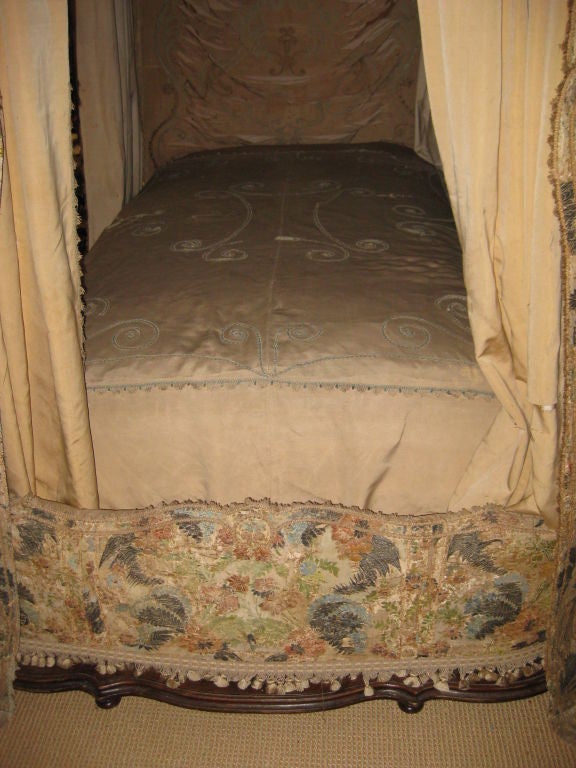 18th C Italian Canopy Bed with 17th C Textiles Museum Quality For Sale 2