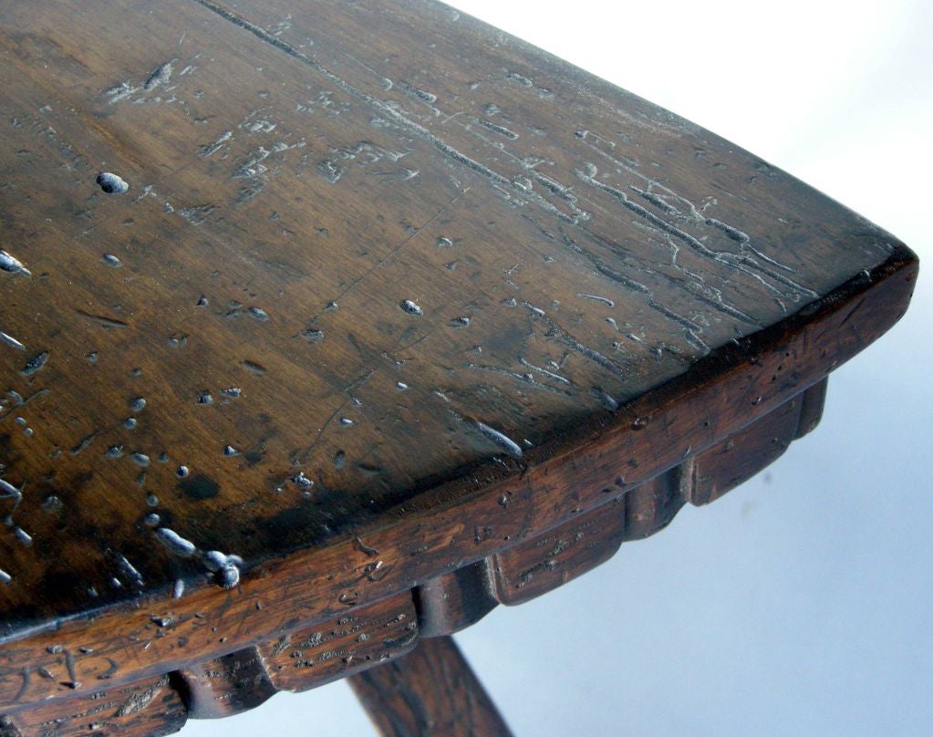 XXIe siècle et contemporain Table Demi Lune en bois sur mesure avec base en forme de jambe en forme de lyre et moulage dentaire par Dos Gallos en vente