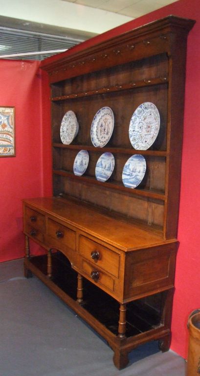 Early 19th Century Welsh Dresser In Good Condition In Greenwich, CT