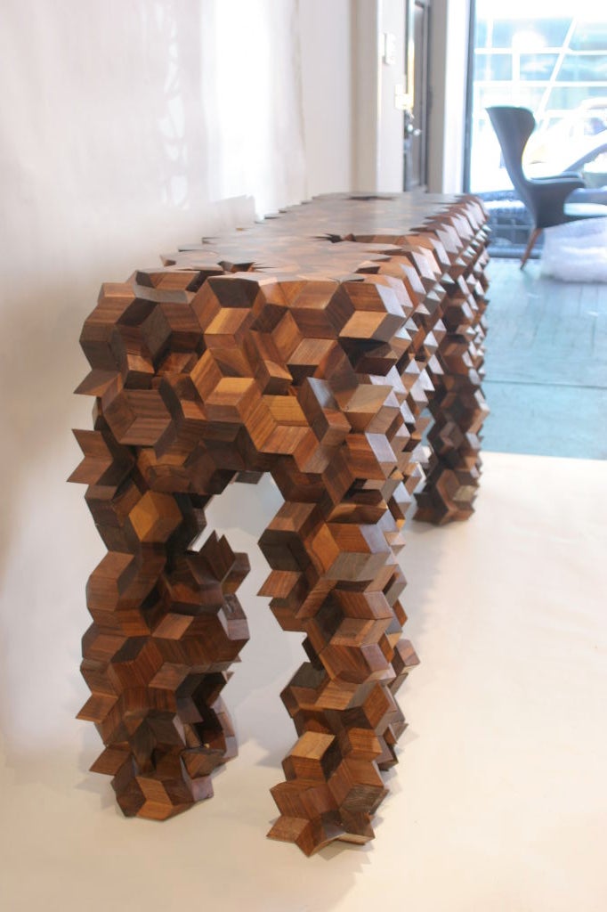 Quasi Console by Aranda/Lasch<br />
Walnut, Oil Finish