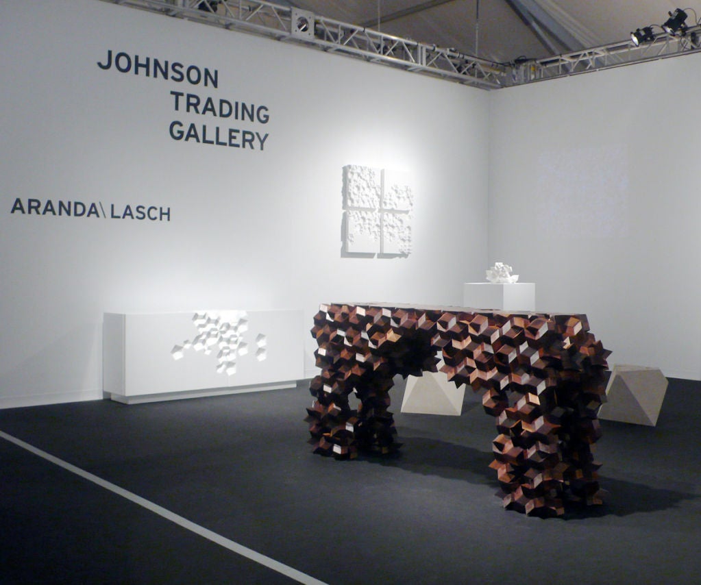 Quasi Console by Aranda/Lasch 3