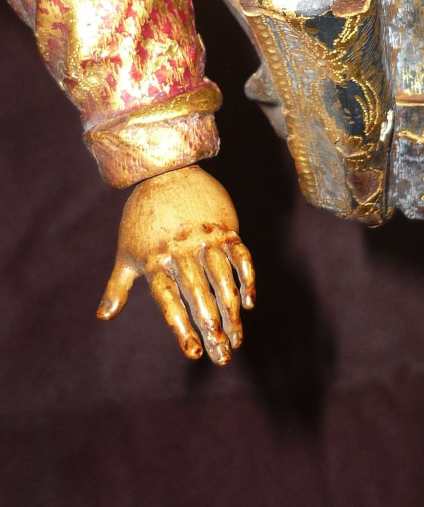 18TH C SPANISH MADONNA CARVING at