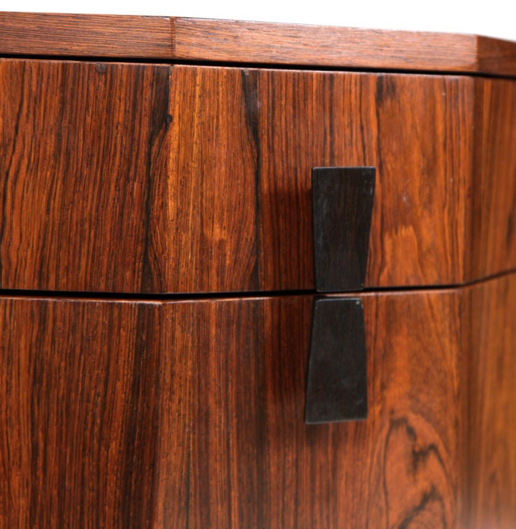 American Rosewood Decagon Dry Bar by Harvey Probber In Excellent Condition For Sale In New York, NY