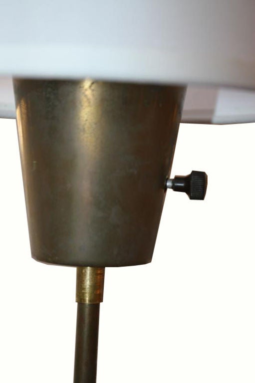Paul McCobb E-9 Tripod Brass Table Lamp In Good Condition For Sale In New York, NY