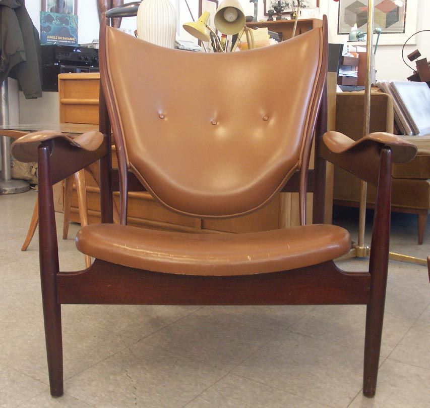 A Finn Juhl Chieftan Chair 1