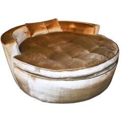 Round Chaise Lounge