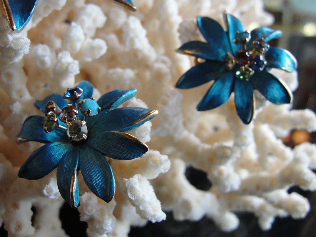 Turqouise Enameled Flower Brooch & Earrings w/  Rhinestones