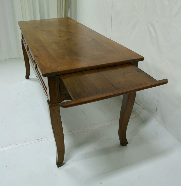 18th Century French Cabriole Leg Cherry Table 1