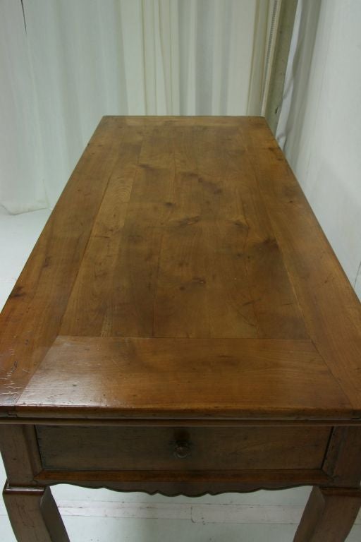 18th Century French Cabriole Leg Cherry Table 2