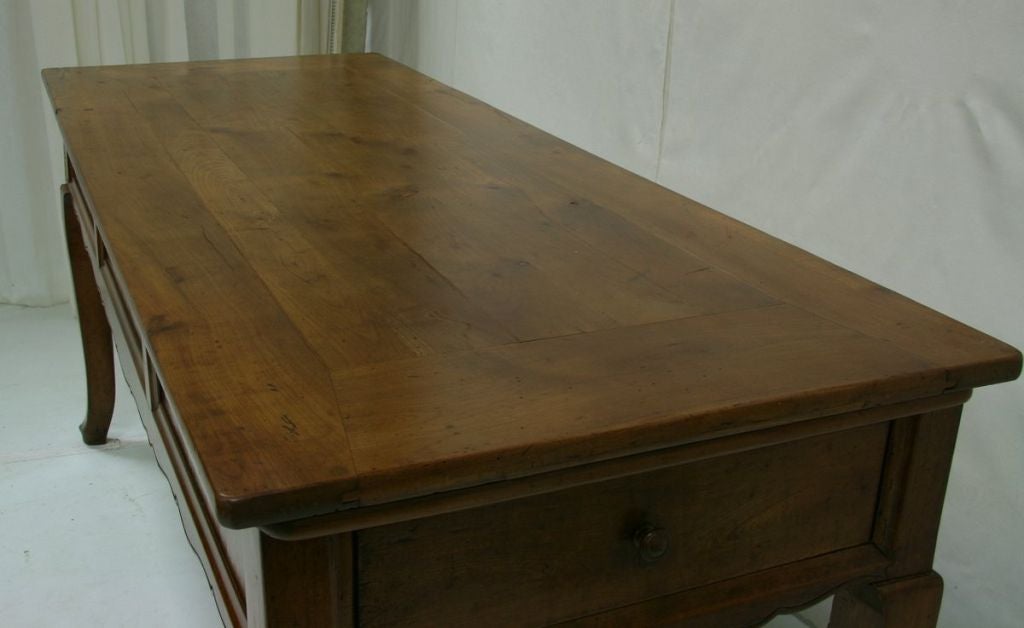 18th Century French Cabriole Leg Cherry Table 3