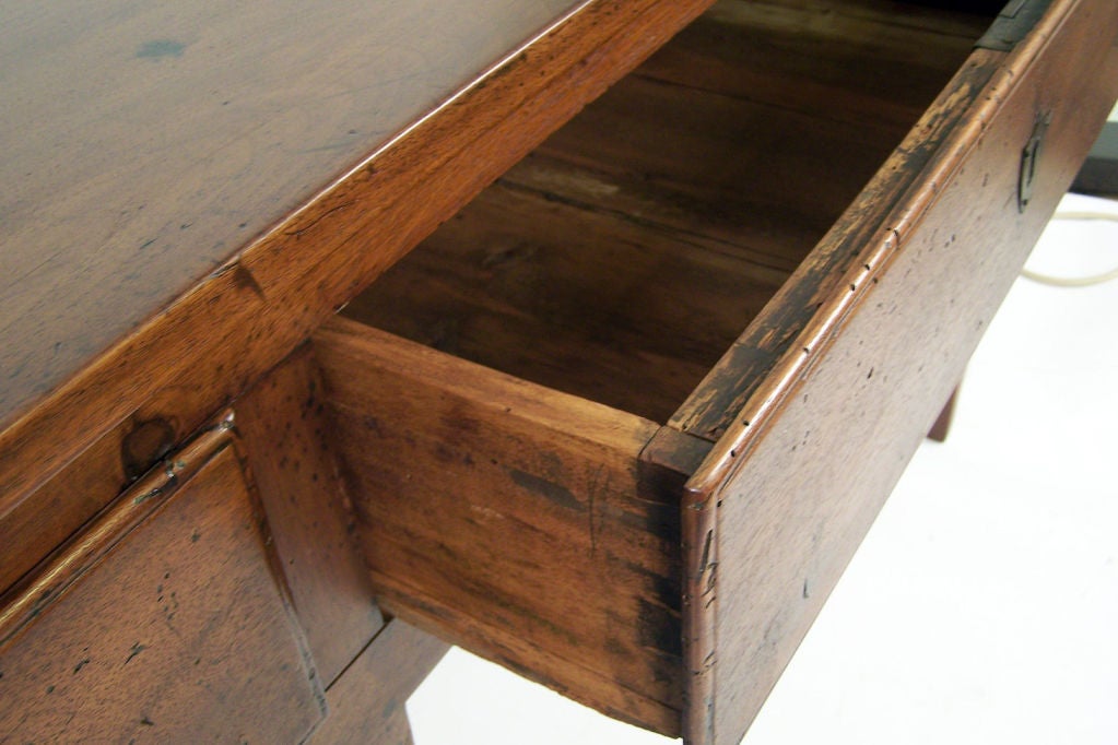 Early 19th Century Italian Walnut Desk Writing Table In Good Condition In San Francisco, CA