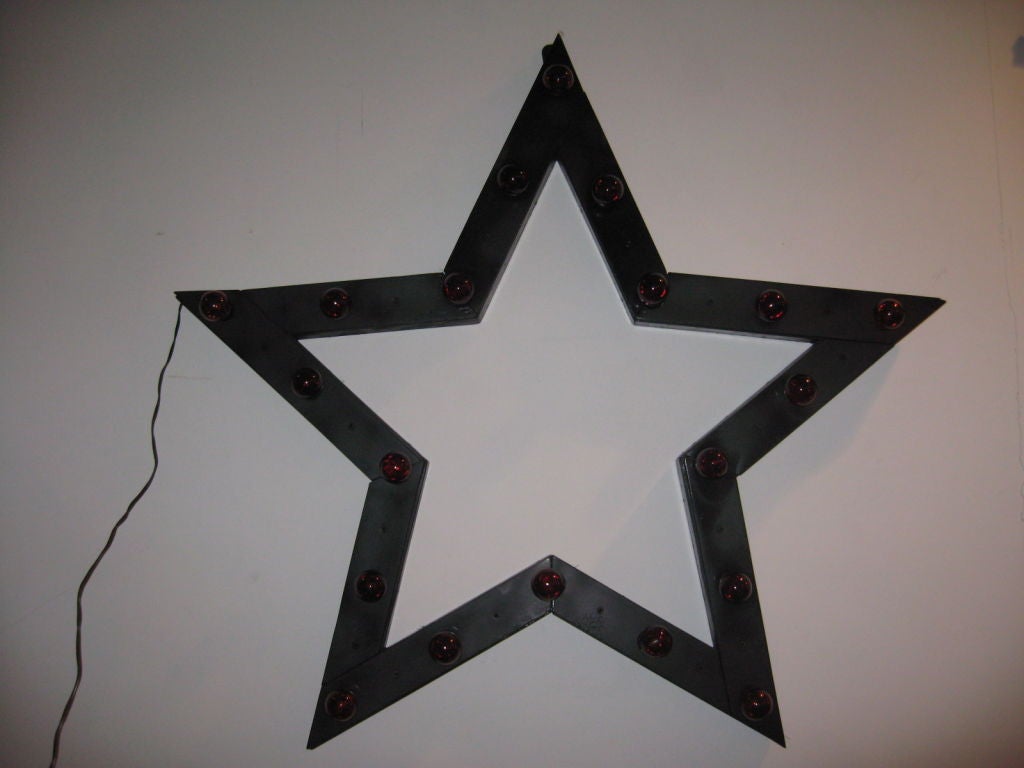 STAR WALL LIGHT