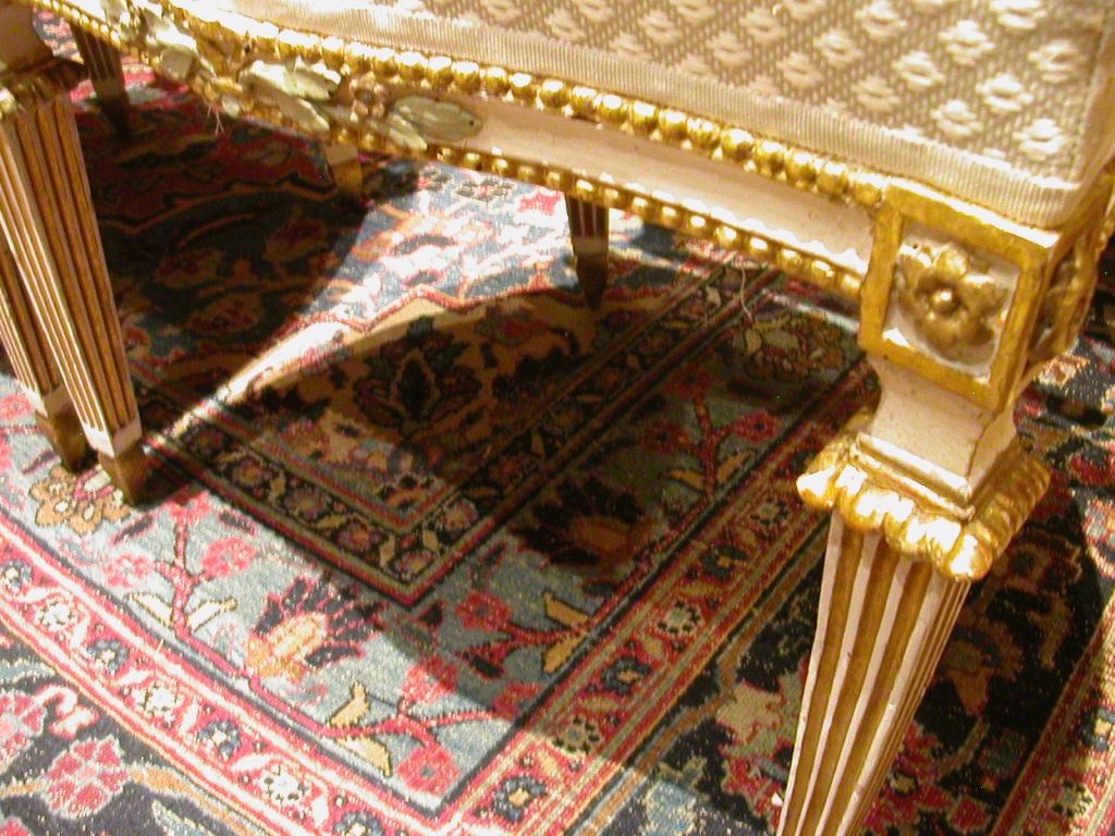 Set Of Four Italian Neoclassic Painted And Gilt Chaises For Sale 1