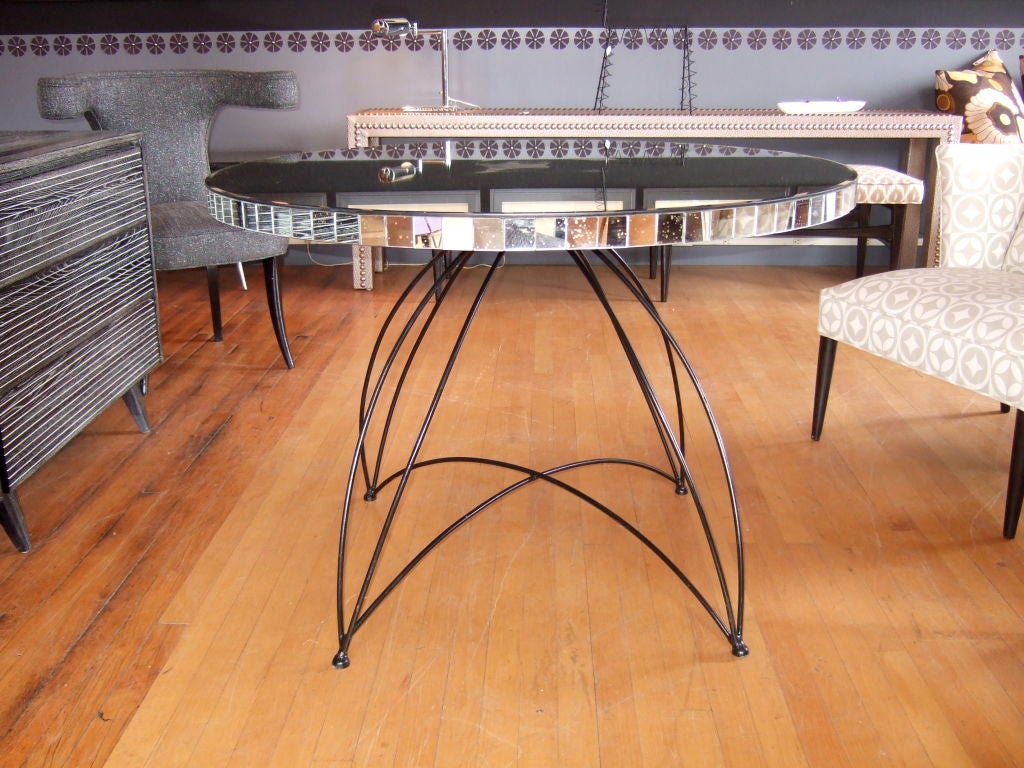 American Round Mirrored Baguette Table