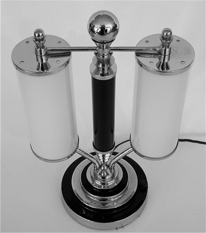 American Outstanding  Large Streamline Art Deco Machine Age Lamp For Sale