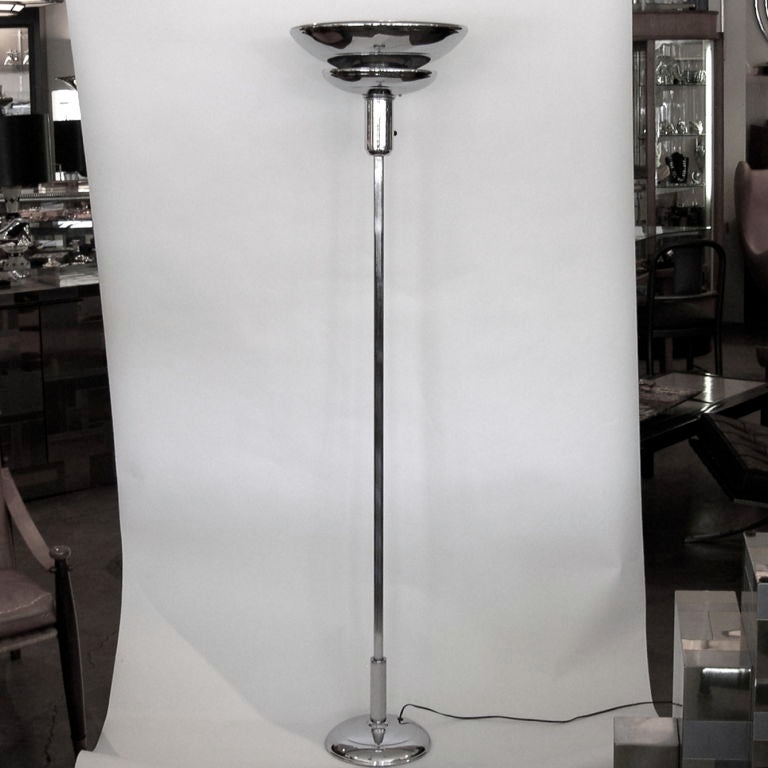 Streamline Art Deco Two Tiered Torchiere Lamp In Excellent Condition For Sale In Los Angeles, CA