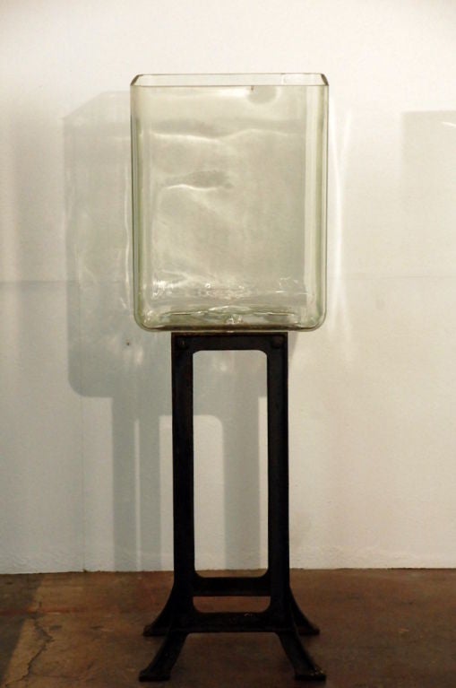 Laboratory / industrial glass container on stand In Good Condition In Los Angeles, CA