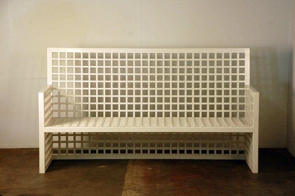 Long modernist bench in the style of Robert Mallet-Stevens In Excellent Condition In Los Angeles, CA