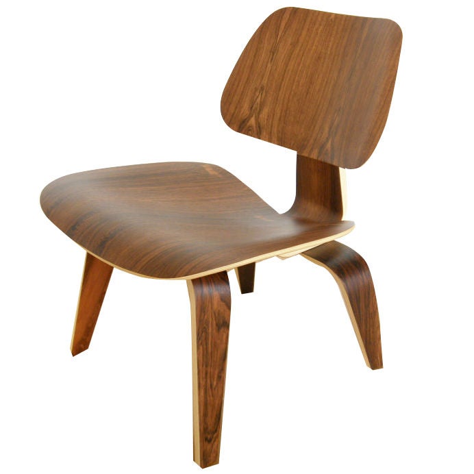 Charles Eames rosewood lounge chair For Sale at 1stdibs