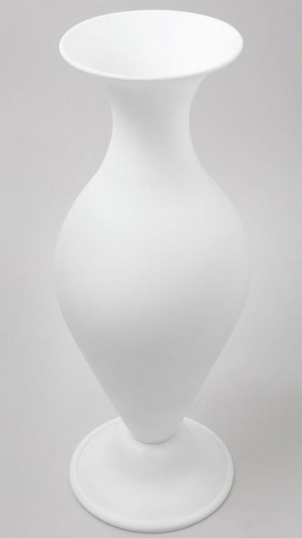 This is a simple and elegant vase.