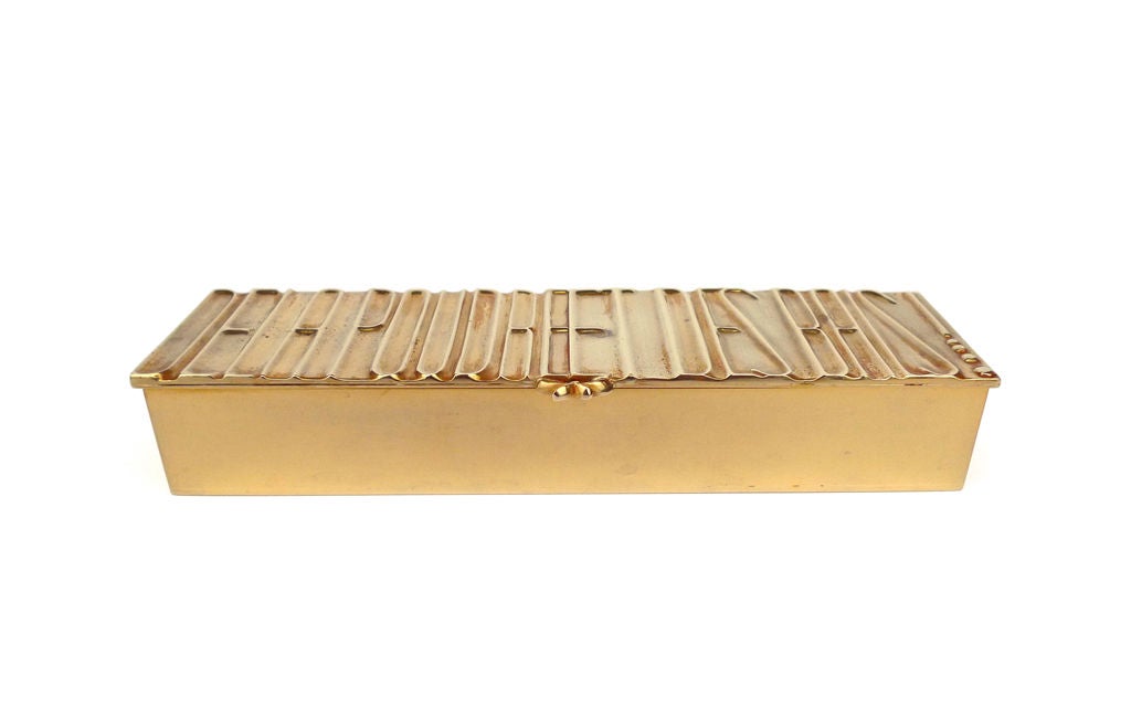 LINE VAUTRIN word-play box "Powder and Parties"