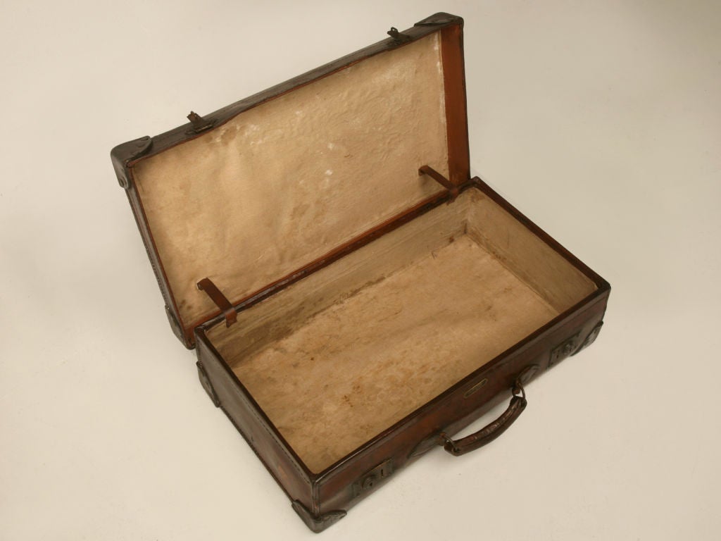 c.1900 Antique Irish Leather Suitcase 5