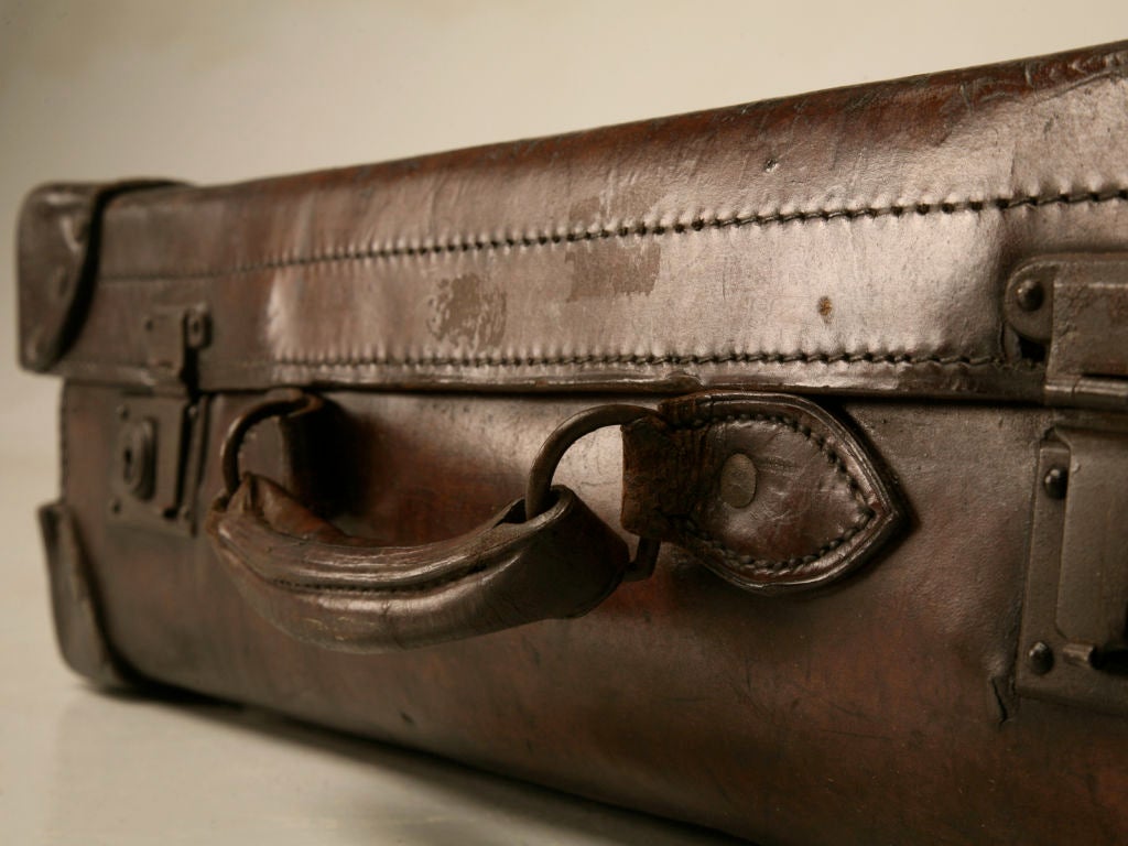 20th Century c.1900 Antique Irish Leather Suitcase
