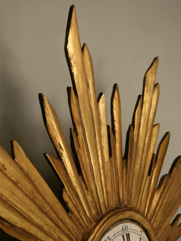 French Water Gilded Sunburst Clock, circa 1890 In Good Condition In Chicago, IL