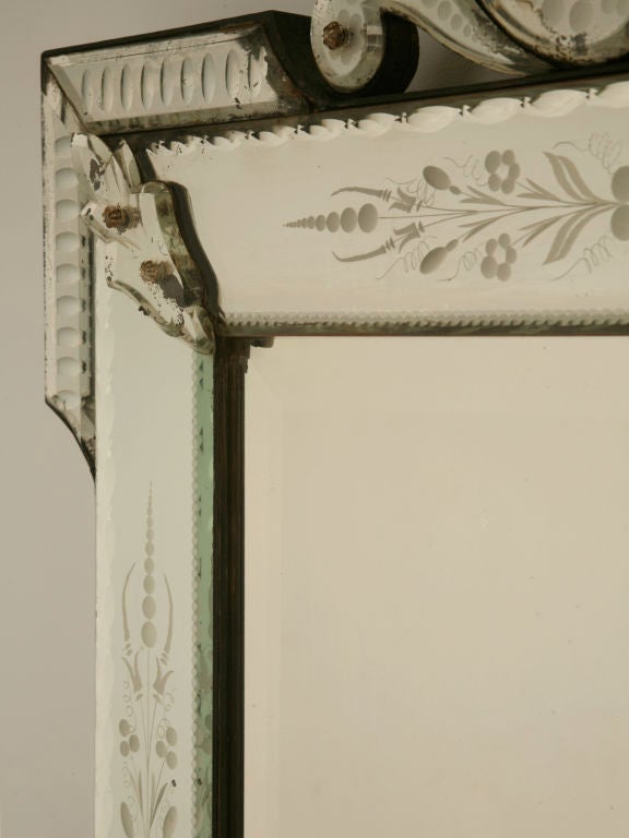 c.1930 Vintage Italian Etched and Cut Venetian Mirror 3