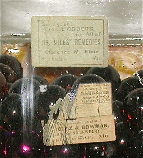 American DR. MILES PAIN PILLS  GLASS LABELED DRUG STORE JAR.