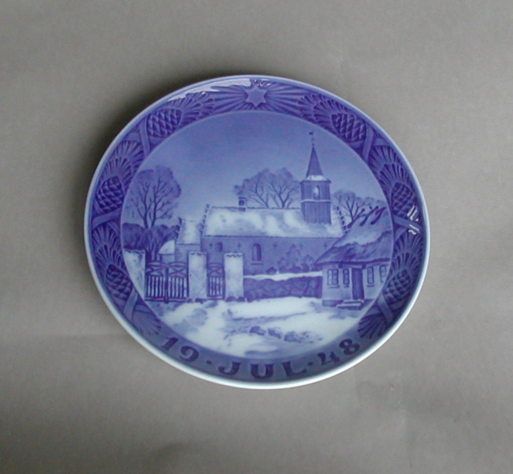 Danish COLLECTION OF CHRISTMAS PLATES BY ROYAL COPENHAGEN AND B & G