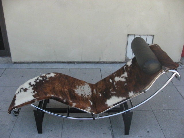 LC-4 Chaise by Le Corbusier and Charlotte Perriand 1