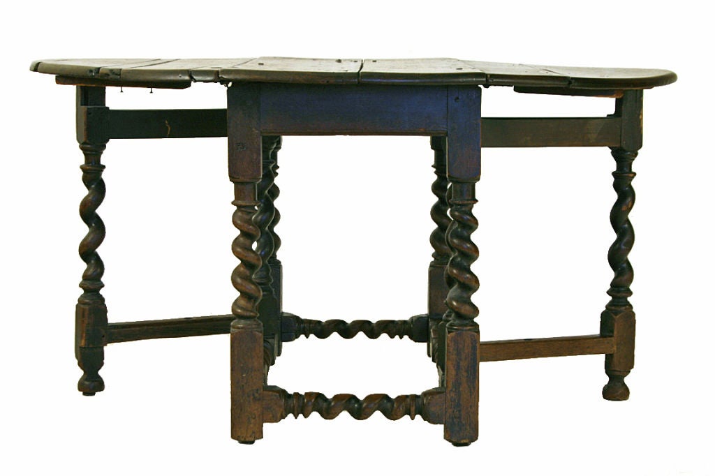 An Italian Louis XIII Period Oak Gateleg Table