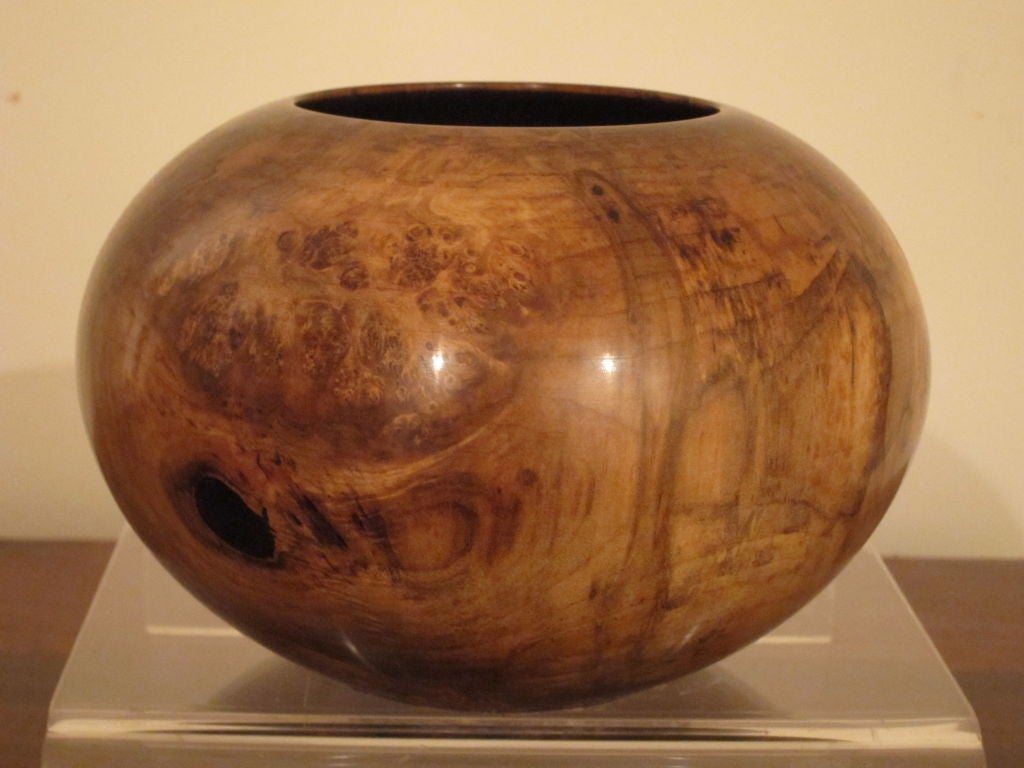 The Moulthrop Family is the most renown American woodturning family.  With three generations turning bowls and pieces in the Smithsonian, the Renwick, the White House, The Metropolitan Museum of Art, the Museum of Modern Art, and many other museums