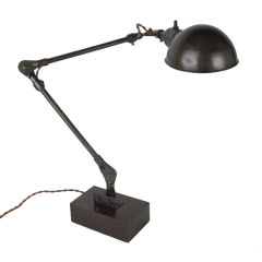 A Vintage adjustable machinist's table lamp