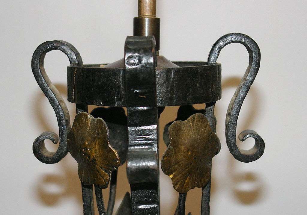 Arts and Crafts-Stehlampe aus Eisen im Zustand „Gut“ im Angebot in New York, NY