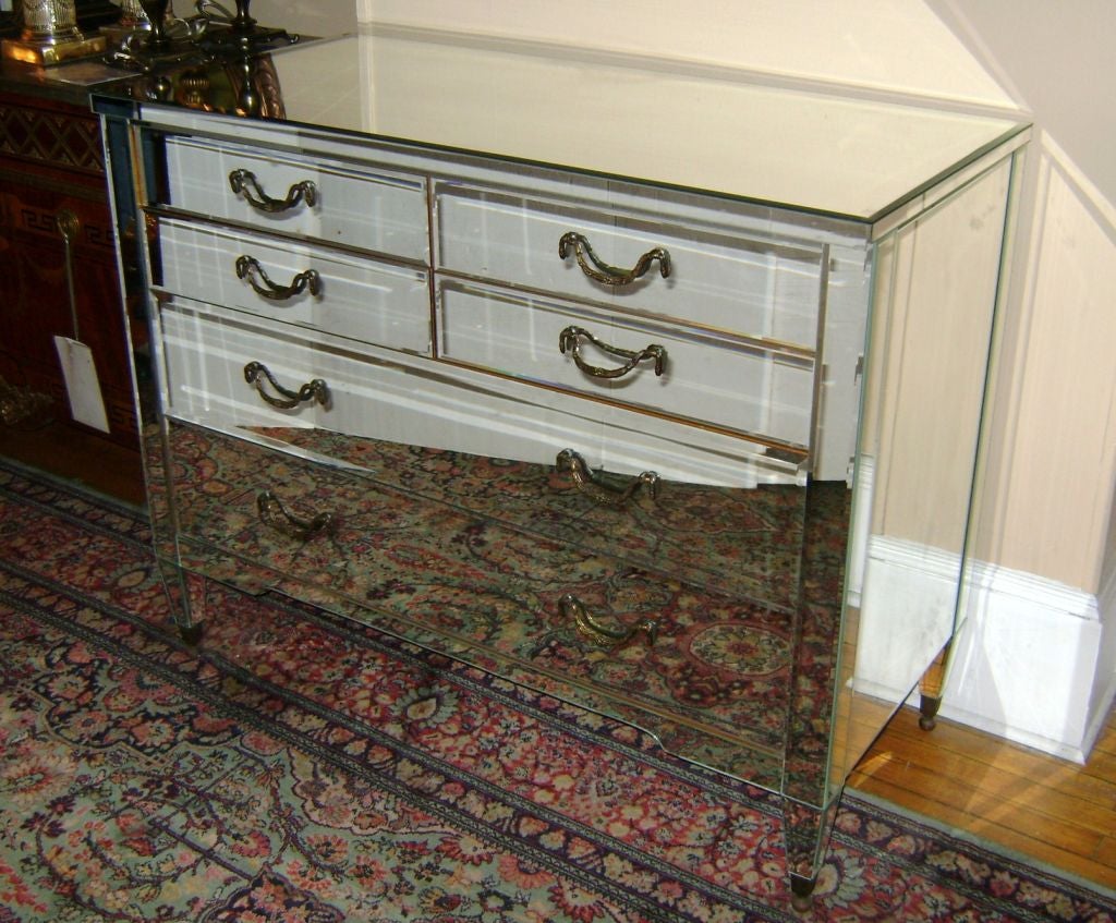 Mid-20th Century Pair of Mirrored Chest of Drawers