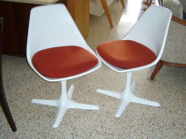 Pair of Iconic Burke Tulip Chairs 5