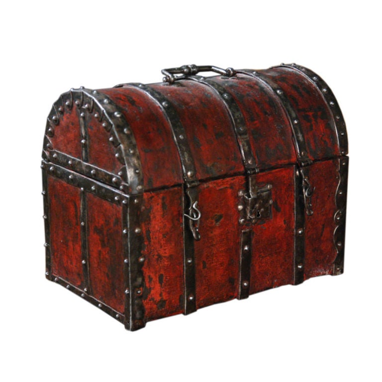 A 16th/17th Century Style French Red Lacquered Small Chest For Sale