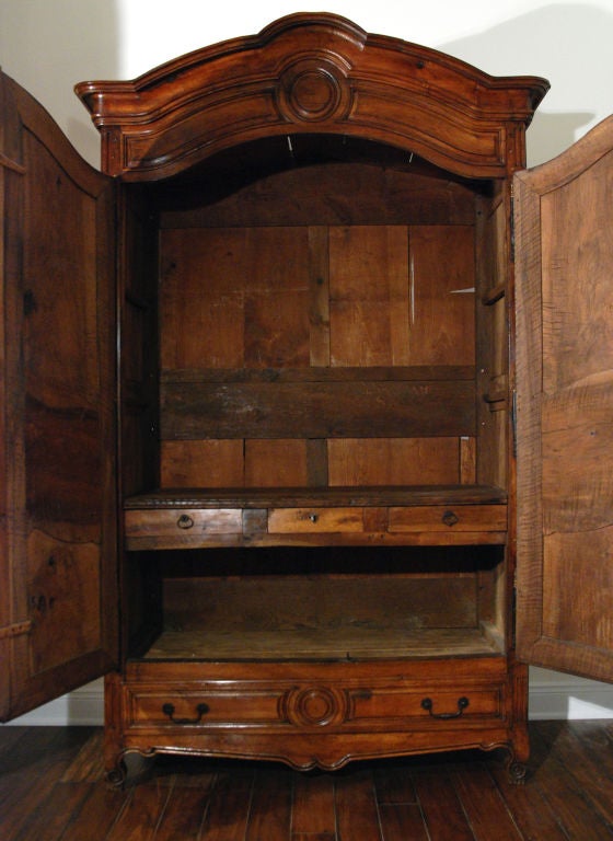 A Fine Louis XV Walnut Armoire For Sale 1