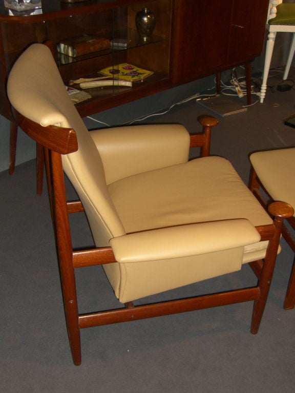 Danish Elegant Finn Juhl Designed Bwana Chair & Ottoman in leather