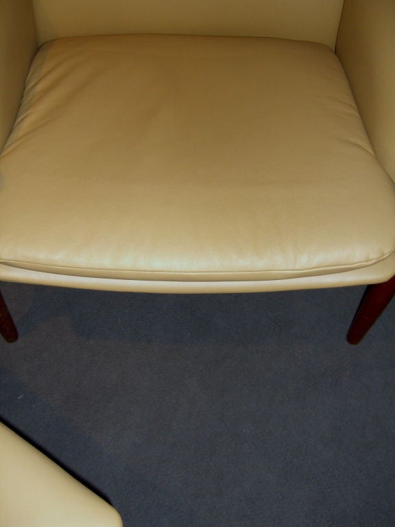 Elegant Finn Juhl Designed Bwana Chair & Ottoman in leather 1