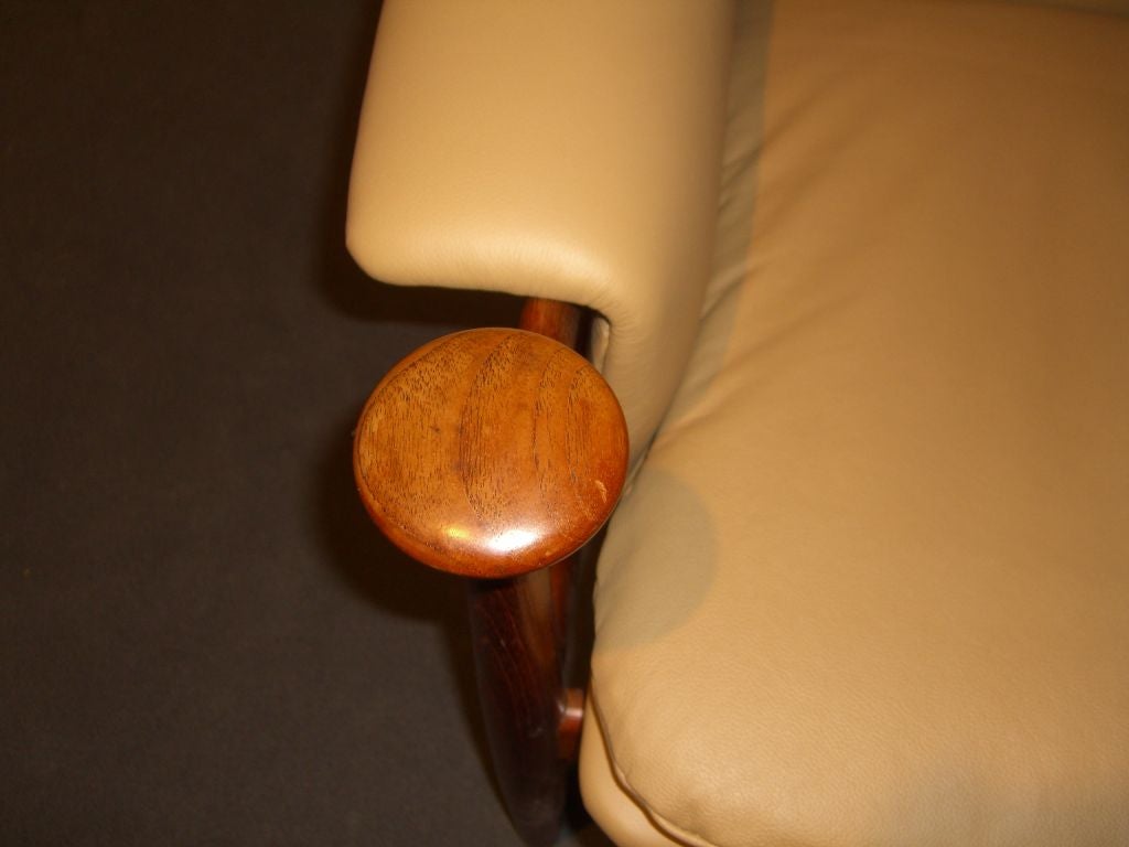 Elegant Finn Juhl Designed Bwana Chair & Ottoman in leather 2