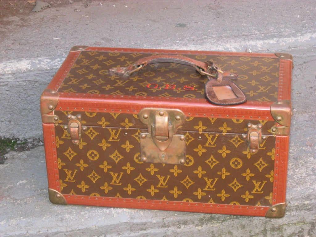 Sold at Auction: VINTAGE HARDSIDED LOUIS VUITTON TRAIN CASE