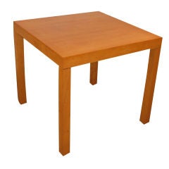 VKG Dining Table