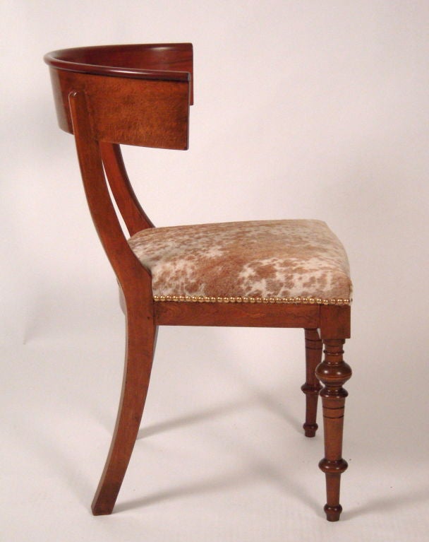 Carved SCULPTURAL DANISH BIEDERMEIER KLISMOS CHAIR, c. 1830-40